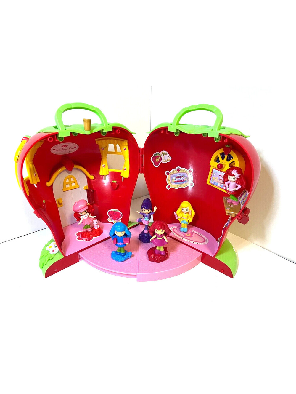 Strawberry Shortcake Playset House with 6 Figures Included - Vintage 2003